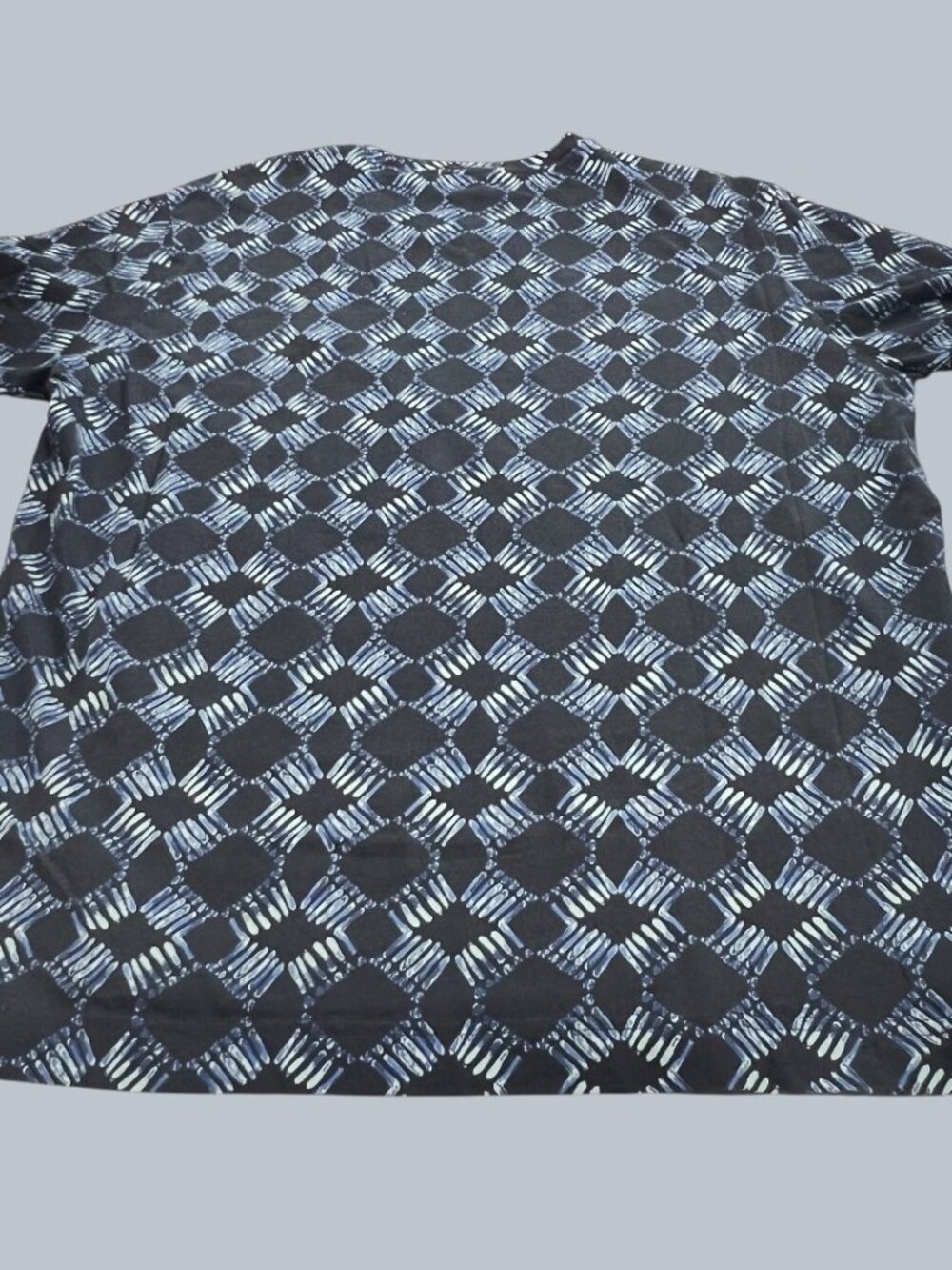 🔥 Authentic Robert Graham Statement Graphic Tee 🔥 - Picture 3 of 10